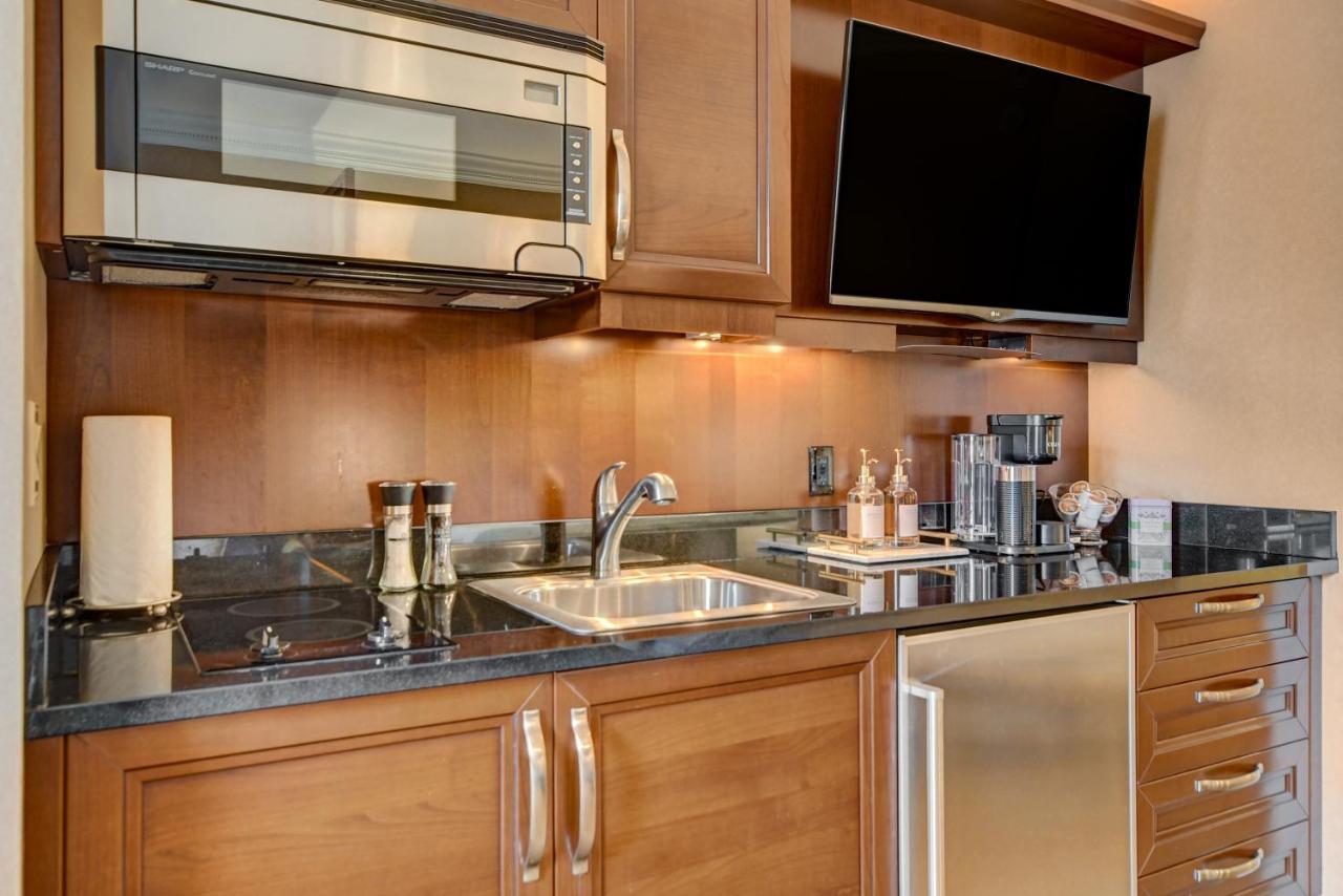 Balcony Full Strip View Suite Mgm Signature Free Valet Las Vegas Bagian luar foto
